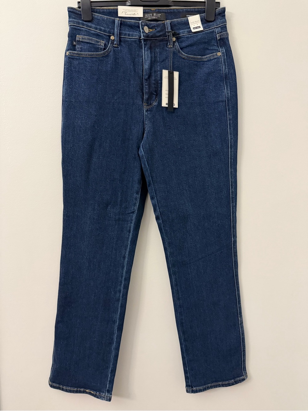 NWT Judy blue jeans 11/30 High Ride  straight leg 0016